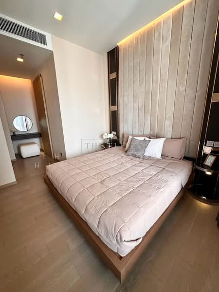 The Esse Asoke, Bangkok, 333 Soi Sukhumvit 21, Sukhumvit Road, Khlongtoei Nua, Watthana, Bangkok, 1 Bedroom, 37 sqm, Condo For Sale, by Thassapong Hirunbavornsak, 500271236 - DDproperty.com