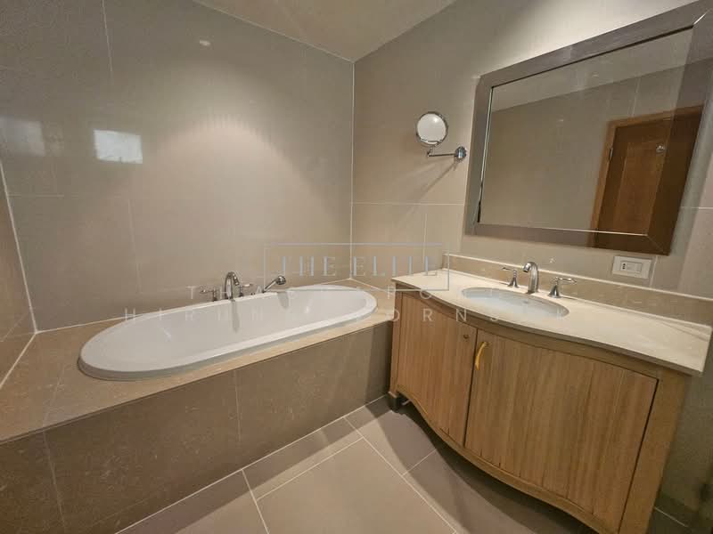 The Empire Place, Bangkok, 88 Narathiwatratchanakharin Road, Thung Maha Mek, Sathon, Bangkok, 2 Bedrooms, 99 sqm, Condo For Sale, by Thassapong Hirunbavornsak, 500271240 - DDproperty.com