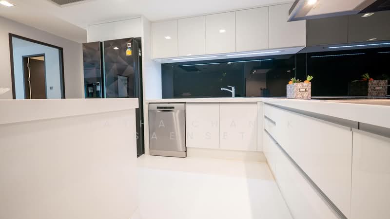 The Klasse Residence, Bangkok, Soi Sukhumvit 15, Khlongtoei Nua, Watthana, Bangkok, 3 Bedrooms, 167 sqm, Condo For Rent, by Hathaichanok Saenset, 500271254 - DDproperty.com