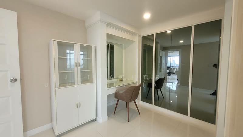 Lake Avenue Sukhumvit 16, Bangkok, Soi Sammitr Sukhumvit Road, Khlong Tan Nua, Watthana, Bangkok, 2 Bedrooms, 124 sqm, Condo For Rent, by Juthabhorn Uppachit (Amy), 500271263 - DDproperty.com