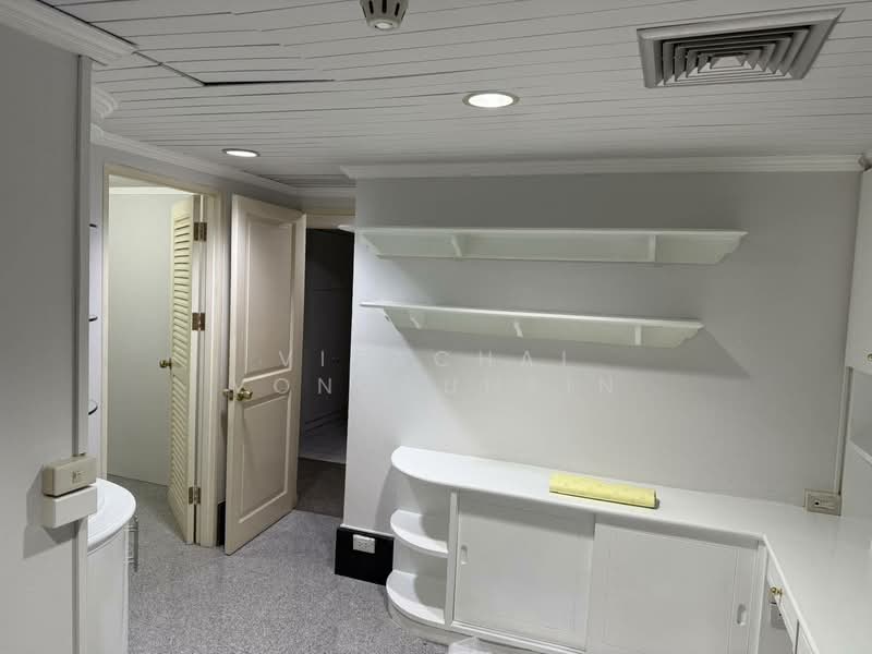 Chidlom Place, Bangkok, 6/2 Chit Lom Alley, Lumphini, Pathum Wan, Bangkok, 3 Bedrooms, 170 sqm, Condo For Rent, by Virachai Vongbunsin, 500271293 - DDproperty.com