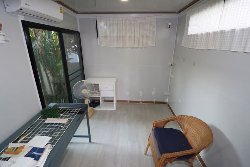 Baan Pruklada Suvarnabhumi : บ้านพฤกษ์ลดา สุวรรณภูมิ, สมุทรปราการ, ถนนลาดกระบัง ซ.ลาดกระบัง 54, ศีรษะจรเข้น้อย, บางเสาธง, สมุทรปราการ, 136 ตร.ม., บ้านเดี่ยว ขาย, โดย พิเชษฐต์ นาคะยืนยงสุข, 500271357 - พฤกษ์ลดา  บ้านใกล้สุวรรณภูมิ ลาดกระบัง - DDproperty.com