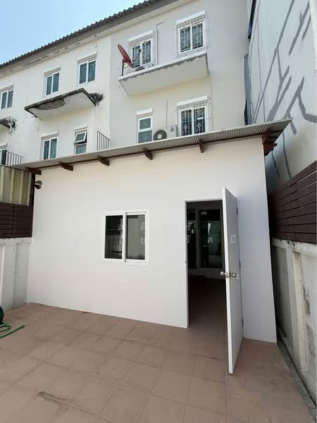 Urban Sathorn, Bangkok, Ratchaphruek Road, Bang Chak, Phasi Charoen, Bangkok, 3 Bedrooms, 150 sqm, Townhouse For Rent, by Adisorn Ploymeerassamee, 500271363 - DDproperty.com