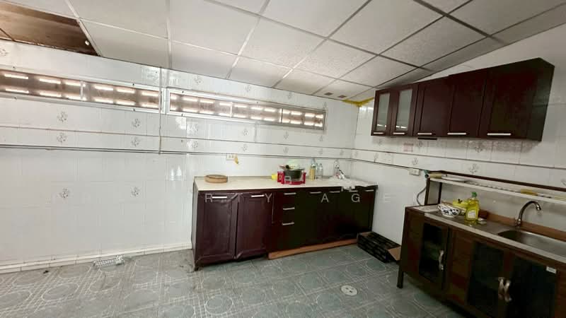ทาวน์เฮ้าส์พนัสนิคม ชลบุรี, Chon Buri (Pattaya), Phanat Nikhom, Phanat Nikhom, Chon Buri (Pattaya), 3 Bedrooms, 100 sqm, Townhouse For Sale, by The Best Property Agent เก๋, 500271372 - DDproperty.com