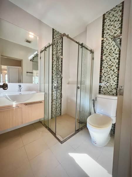 Grand Bangkok Boulevard Rama 9 - Srinakarindra, Bangkok, Krungthep Kritha 17 Alley, Thap Chang, Saphan Sung, Bangkok, 4 Bedrooms, 355 sqm, Single Detached House For Rent, by Kanokwan Klakhaeng, 500271412 - DDproperty.com