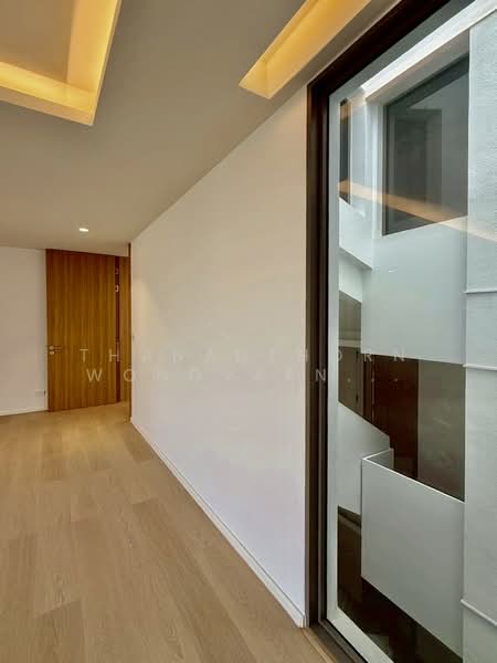 Home Office Predi 14, Bangkok, Phra Kanong Nua, Watthana, Bangkok, 5 Bedrooms, 547 sqm, Townhouse For Rent, by Thananthorn Wongvarnkaseam, 500271444 - DDproperty.com