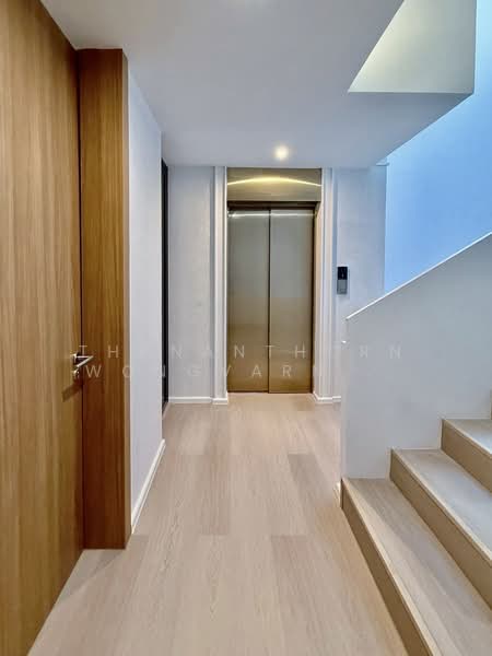 Home Office Predi 14, Bangkok, Phra Kanong Nua, Watthana, Bangkok, 5 Bedrooms, 547 sqm, Townhouse For Rent, by Thananthorn Wongvarnkaseam, 500271444 - DDproperty.com