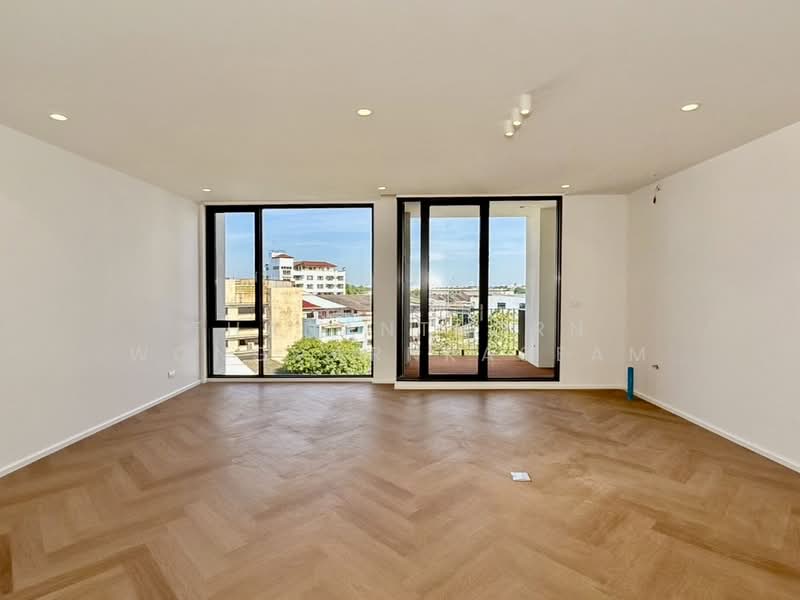 Home Office Predi 14, Bangkok, Phra Kanong Nua, Watthana, Bangkok, 5 Bedrooms, 547 sqm, Townhouse For Rent, by Thananthorn Wongvarnkaseam, 500271444 - DDproperty.com