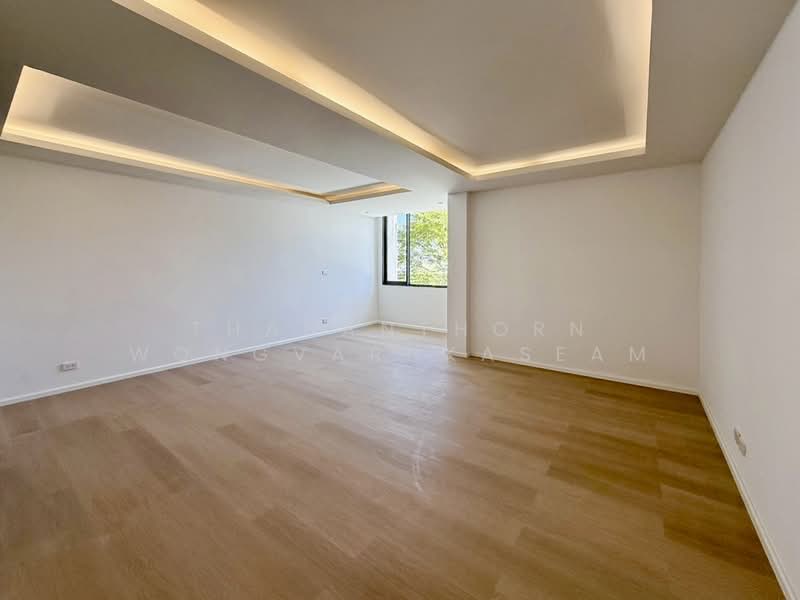 Home Office Predi 14, Bangkok, Phra Kanong Nua, Watthana, Bangkok, 5 Bedrooms, 547 sqm, Townhouse For Rent, by Thananthorn Wongvarnkaseam, 500271444 - DDproperty.com