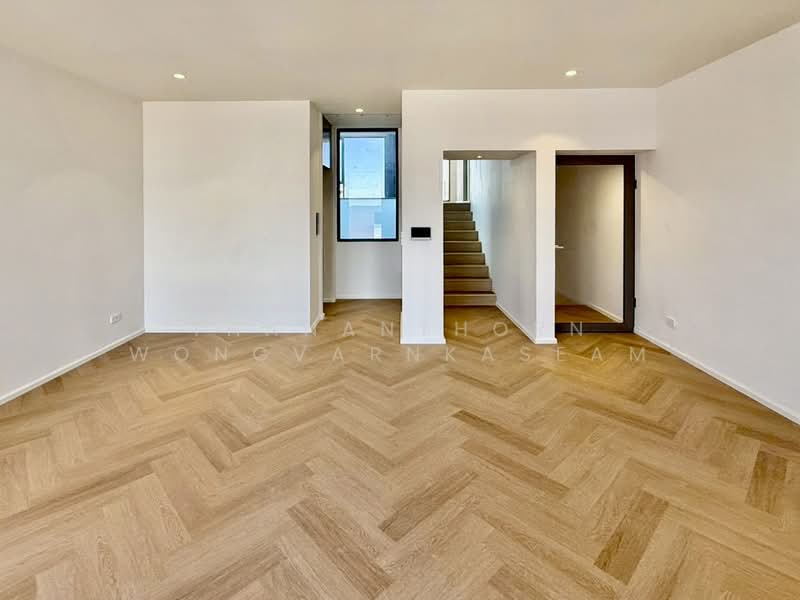 Home Office Predi 14, Bangkok, Phra Kanong Nua, Watthana, Bangkok, 5 Bedrooms, 547 sqm, Townhouse For Rent, by Thananthorn Wongvarnkaseam, 500271444 - DDproperty.com