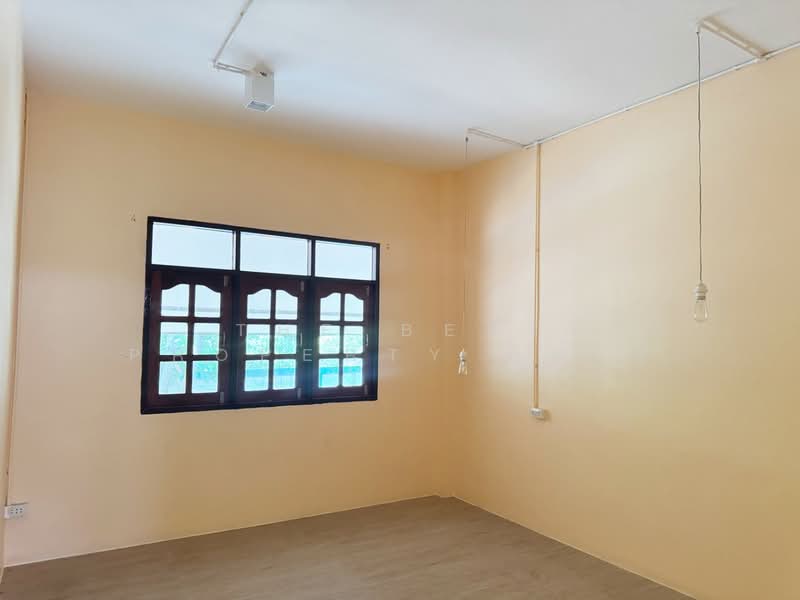 บ้านเดี่ยวพนมสารคาม ฉะเชิงเทรา, Chachoengsao, Nong Haen, Phanom Sarakham, Chachoengsao, 4 Bedrooms, 150 sqm, Single Detached House For Sale, by The Best Property กีต้าร์, 500271449 - DDproperty.com
