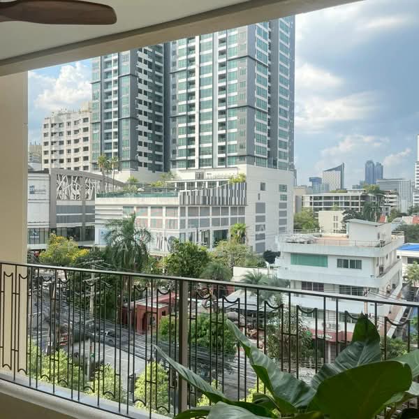 Canvas 39 The Residence, Bangkok, 116 Soi Phromchit, Sukhumvit Road, Khlong Tan Nua, Watthana, Bangkok, 3 Bedrooms, 234 sqm, Condo For Sale, by Kittisak Phanlertchavarit, 500271469 - DDproperty.com