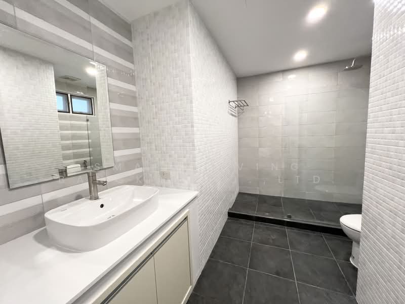 Oriental Towers, Bangkok, 25 Soi Ekkamai 12, Ekkamai Road, Khlong Tan Nua, Watthana, Bangkok, 4 Bedrooms, 458 sqm, Condo For Sale, by Smart Living Bangkok Co.,Ltd., 500271519 - DDproperty.com