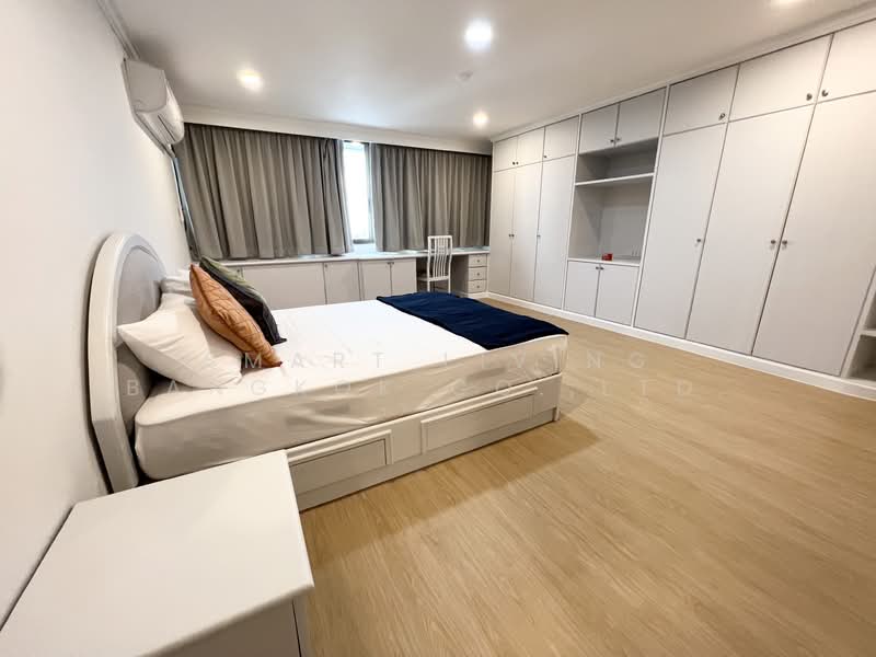 Oriental Towers, Bangkok, 25 Soi Ekkamai 12, Ekkamai Road, Khlong Tan Nua, Watthana, Bangkok, 4 Bedrooms, 458 sqm, Condo For Sale, by Smart Living Bangkok Co.,Ltd., 500271519 - DDproperty.com