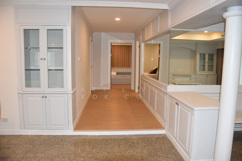 Oriental Towers, Bangkok, 25 Soi Ekkamai 12, Ekkamai Road, Khlong Tan Nua, Watthana, Bangkok, 4 Bedrooms, 458 sqm, Condo For Sale, by Smart Living Bangkok Co.,Ltd., 500271519 - DDproperty.com