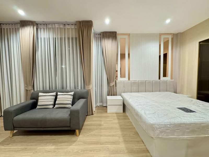 Nirati Donmueang, Bangkok, 333 Choet Wutthakat Rd, Si Khan, Don Mueang, Bangkok, 4 Bedrooms, 227 sqm, Single Detached House For Rent, by NR AGENT, 500271520 - DDproperty.com