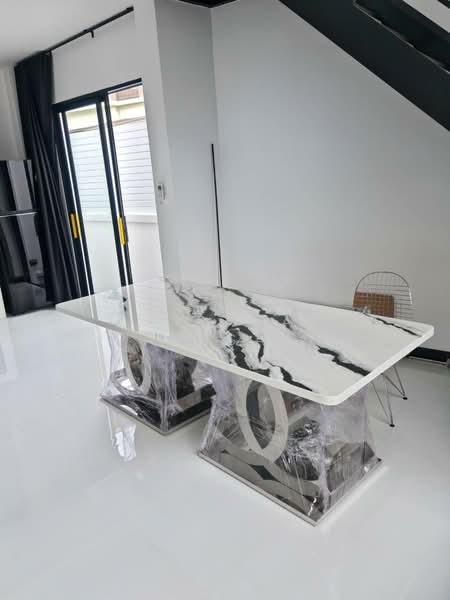 ขาย บ้านเดี่ยว 3 ชั้น ลาดพร้าว 94 พร้อมเข้าอยู่, Bangkok, Phlapphla, Wang Thonglang, Bangkok, 5 Bedrooms, 310 sqm, Single Detached House For Sale, by Airada Parasarn, 500271527 - DDproperty.com