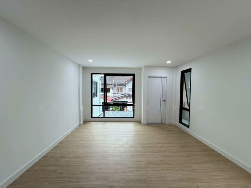 สราญรมย์, Bangkok, Nawamin, Bueng Kum, Bangkok, 2 Bedrooms, 100 sqm, Townhouse For Sale, by ปภัชญา ธนัตถ์ภรณ์, 500271540 - DDproperty.com