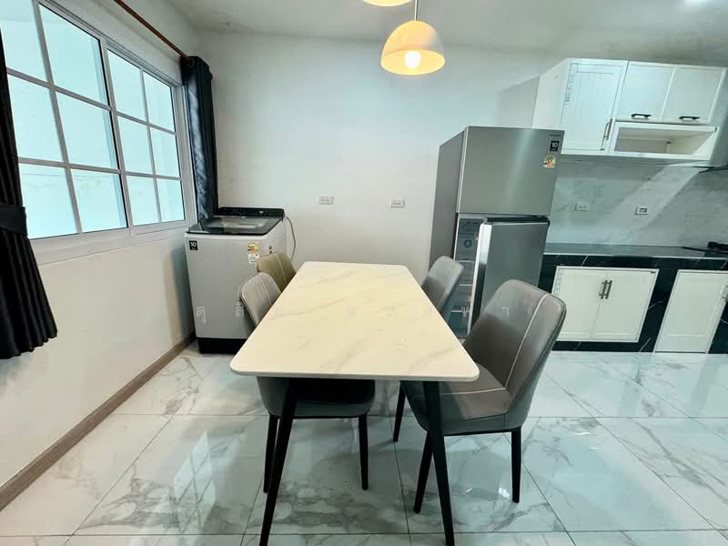 ให้เช่าบ้านเดี่ยวรีโนเวทใหม่ ม.คลาสสิคโฮม ไร่กล้วย ศรีราชา, ชลบุรี, สุรศักดิ์, ศรีราชา, ชลบุรี, 150 ตร.ม., บ้านเดี่ยว ให้เช่า, โดย ดุสิต แสงฟ้า, 500271562 - DDproperty.com