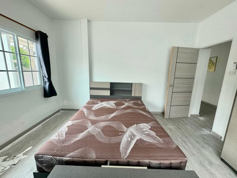 ให้เช่าบ้านเดี่ยวรีโนเวทใหม่ ม.คลาสสิคโฮม ไร่กล้วย ศรีราชา, ชลบุรี, สุรศักดิ์, ศรีราชา, ชลบุรี, 150 ตร.ม., บ้านเดี่ยว ให้เช่า, โดย ดุสิต แสงฟ้า, 500271562 - DDproperty.com