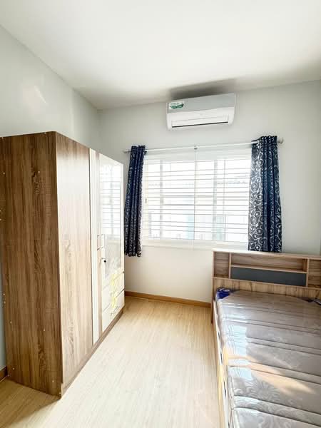 ให้เช่าทาวน์โฮม ม.เสนาวีว่า(เจซิตี้ ) อัสสัมชัญ ศรีราชา, Chon Buri (Pattaya), Surasak, Si Racha, Chon Buri (Pattaya), 3 Bedrooms, 65 sqm, Townhouse For Rent, by Dusit Saengfa, 500271575 - DDproperty.com