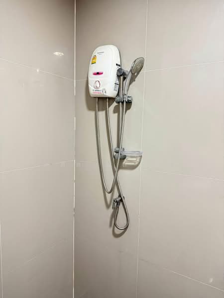 ให้เช่าทาวน์โฮม ม.เสนาวีว่า(เจซิตี้ ) อัสสัมชัญ ศรีราชา, Chon Buri (Pattaya), Surasak, Si Racha, Chon Buri (Pattaya), 3 Bedrooms, 65 sqm, Townhouse For Rent, by Dusit Saengfa, 500271575 - DDproperty.com