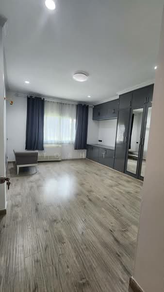 อาคารให้เช่า เอกมัย สุขุมวิท : Building for rent, Ekkamai, Sukhumvit., กรุงเทพ, คลองตันเหนือ, วัฒนา, กรุงเทพ, 250 ตร.ม., ตึกแถว-อาคารพาณิชย์ ให้เช่า, โดย TOAH T., 500271576 - DDproperty.com