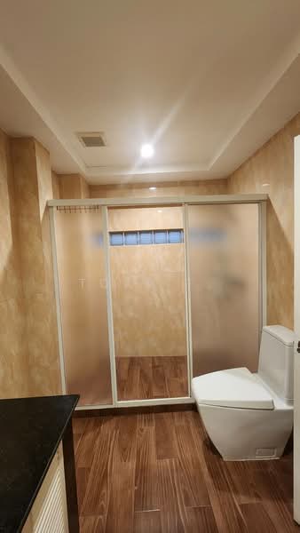 อาคารให้เช่า เอกมัย สุขุมวิท : Building for rent, Ekkamai, Sukhumvit., กรุงเทพ, คลองตันเหนือ, วัฒนา, กรุงเทพ, 250 ตร.ม., ตึกแถว-อาคารพาณิชย์ ให้เช่า, โดย TOAH T., 500271576 - DDproperty.com