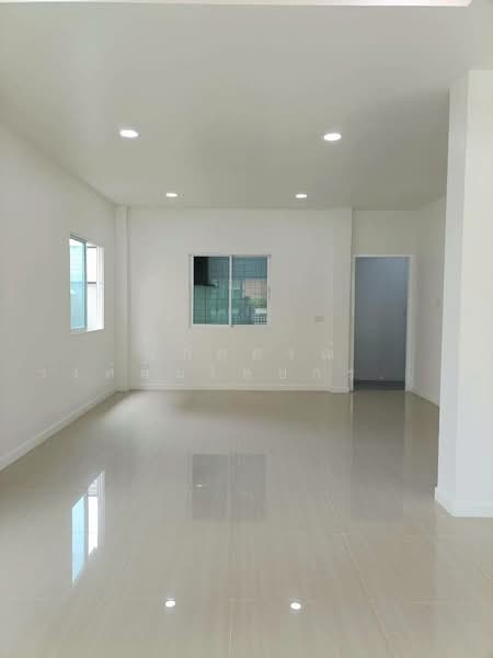 For Sale - Baan Varapirom Lumlukka-Klong 3, Pathum Thani