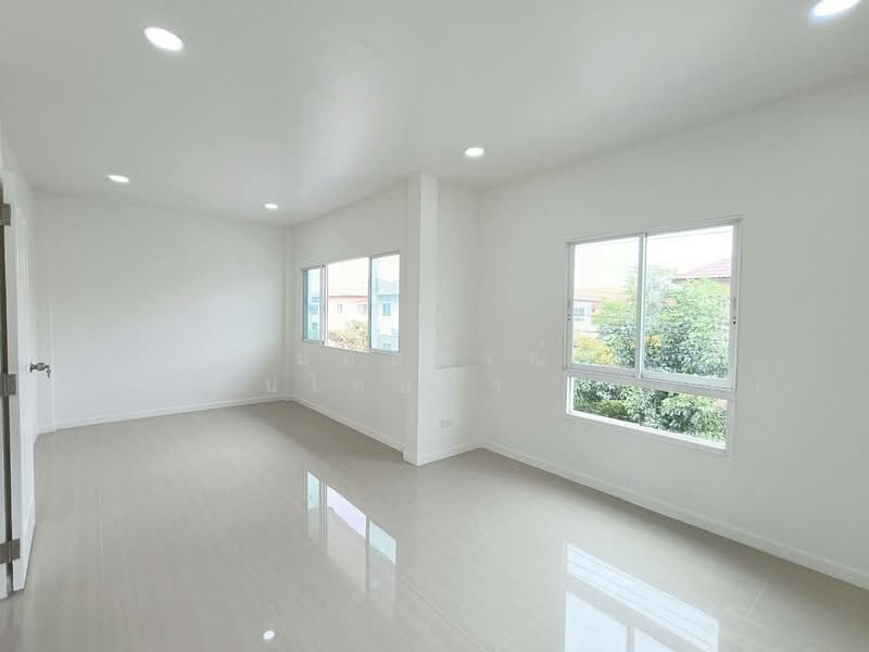 For Sale - Baan Varapirom Lumlukka-Klong 3, Pathum Thani