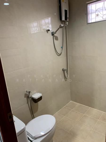 Maneeya Ville, Bangkok, Soi Wachiratham Sathit 12, Bang Chak, Phra Khanong, Bangkok, 2 Bedrooms, 200 sqm, Single Detached House For Rent, by Praeploy Rattanapornnapapatch, 500271611 - DDproperty.com