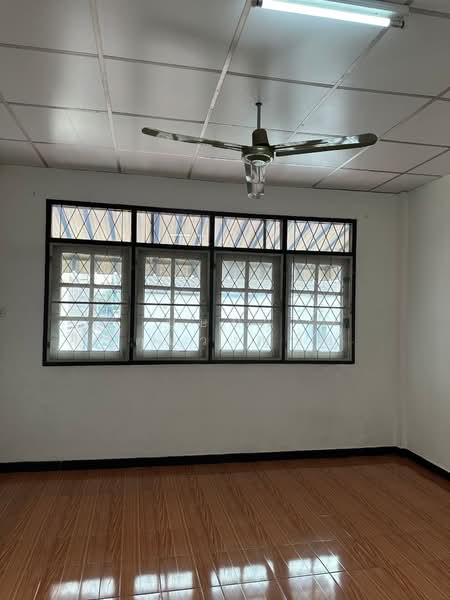 ทำเล MRT จรัญ 13 ให้เช่าทาวน์เฮ้าส์ 3 ชั้น ซ.จรัญ 12 บ้านพร้อมอยู่ ทำเลดี, Bangkok, จรัญสนิทวงศ์, Wat Tha Pra, Bangkok Yai, Bangkok, 3 Bedrooms, 150 sqm, Townhouse For Rent, by บุษบา รัตนวงษ์ชัย, 500271679 - DDproperty.com