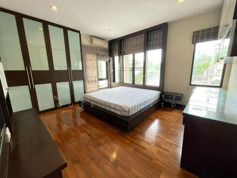 NG357 ให้เช่าบ้านเดี่ยว 3 ชั้น หลังใหญ่ ซ.รัชดา 32 พร้อมเข้าอยู่ สิ้น พ.ค. 69, Bangkok, รัชดา31, Chan Kasem, Chatuchak, Bangkok, 4 Bedrooms, 450 sqm, Single Detached House For Rent, by NTG Property House Co.,Ltd., 500271680 - DDproperty.com