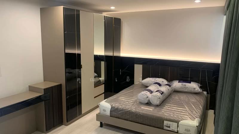 ให้เช่าบ้านเดี่ยวหลังใหญ่ ซอยรัชดา 32 ( 5 ห้องนอน พร้อมเฟอร์นิเจอร์ ) ตกแต่งModern, กรุงเทพ, ลาดพร้าว, กรุงเทพ, 350 ตร.ม., บ้านเดี่ยว ให้เช่า, โดย คุณ เอิร์ธ, 500271748 - DDproperty.com