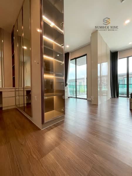 ขาย - Bangkok Boulevard Bangna-Srinakarin : บางกอก บูเลอวาร์ด บางนา-ศรีนครินทร์, สมุทรปราการ