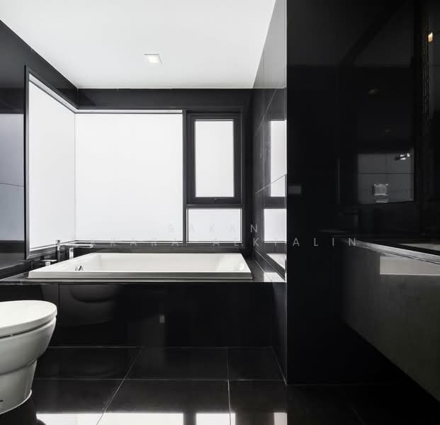 Rhythm Sukhumvit 36-38, Bangkok, 55 Soi Sukhumvit 36, Sukhumvit Road, Phra Kanong, Khlong Toei, Bangkok, 2 Bedrooms, 78 sqm, Condo For Rent, by Sakan Akkara-aektalin, 500271860 - DDproperty.com