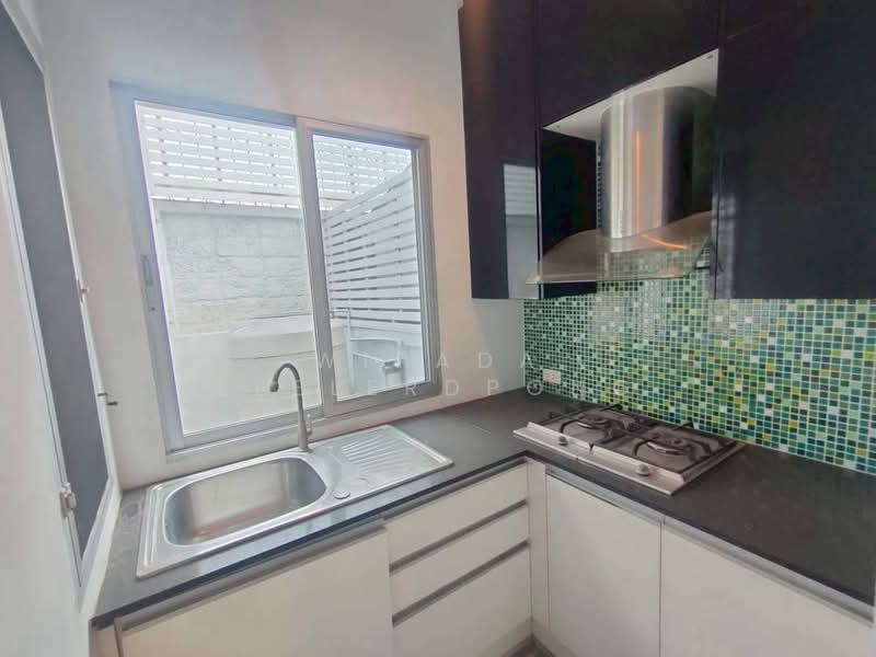 Baanklangmuang Urbanion Ladprao 71, Bangkok, Lat Phrao, Lat Phrao, Bangkok, 3 Bedrooms, 167 sqm, Townhouse For Sale, by Wipada Leelerdpong, 500271866 - DDproperty.com