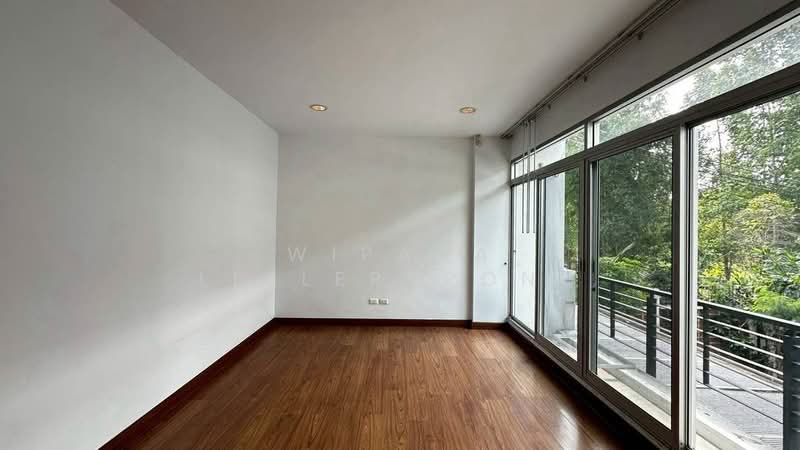 บ้านกลางเมือง Urbanion ลาดพร้าว 71, กรุงเทพ, ลาดพร้าว, ลาดพร้าว, กรุงเทพ, 167 ตร.ม., ทาวน์เฮ้าส์ ขาย, โดย Wipada Leelerdpong, 500271866 - DDproperty.com