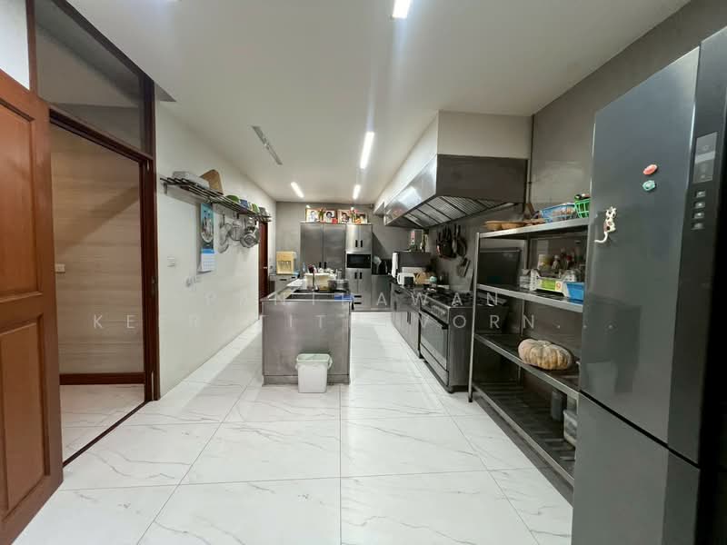 บ้านเดี่ยว 2 ชั้น ซอยมิตรอนันต์ ใกล้รถไฟสามเสน, Bangkok, Phaya Thai, Phaya Thai, Bangkok, 5 Bedrooms, 400 sqm, Single Detached House For Sale, by Panthawan Keeratithavornanan, 500271906 - DDproperty.com