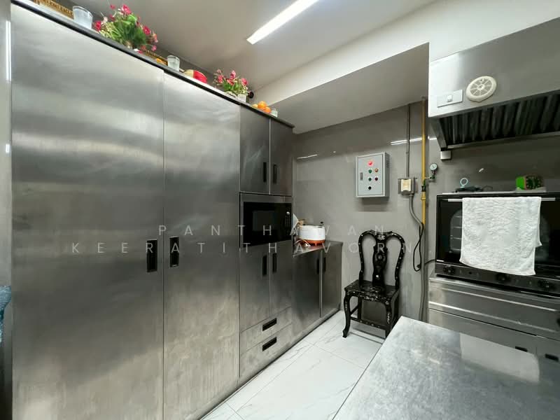 บ้านเดี่ยว 2 ชั้น ซอยมิตรอนันต์ ใกล้รถไฟสามเสน, Bangkok, Phaya Thai, Phaya Thai, Bangkok, 5 Bedrooms, 400 sqm, Single Detached House For Sale, by Panthawan Keeratithavornanan, 500271906 - DDproperty.com
