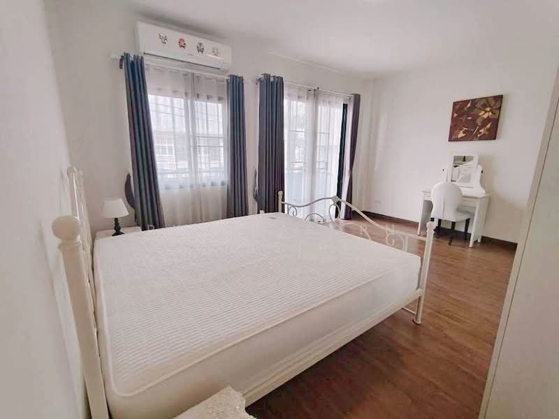 ทาวน์เฮ้าส์ให้เช่า – ใกล้โรงเรียนนานาชาติลานนา – หางดง ค่าเช่า 25,000 บาท / เดือน No.14H1078, Chiang Mai, Ban Waen, Hang Dong, Chiang Mai, 4 Bedrooms, 100 sqm, Townhouse For Rent, by Rutchaporn Tunsiri, 500271971 - DDproperty.com