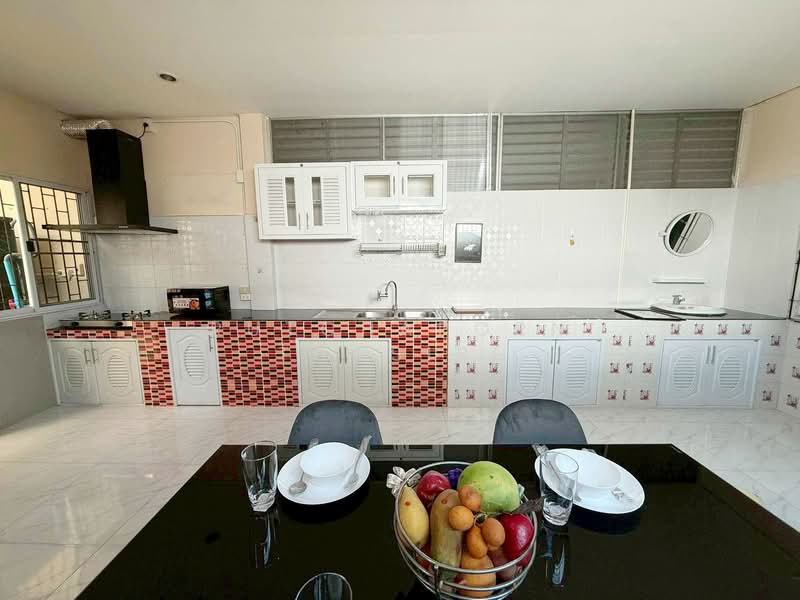 ให้เช่า - ทาวน์เฮ้าส์ให้เช่า – ใกล้ 89 พลาซ่า เพียง 5 นาที ค่าเช่า 15,000 บาท / เดือน รหัสทรัพย์ : No.15H859, เชียงใหม่