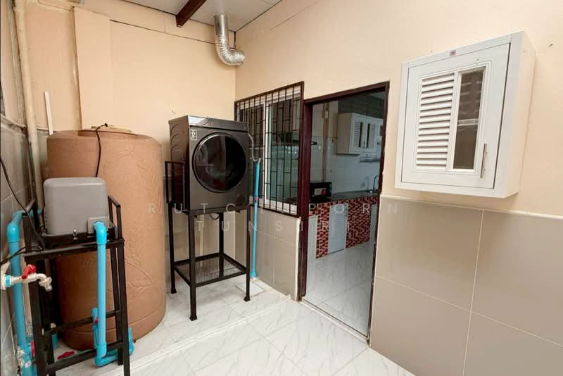 ให้เช่า - ทาวน์เฮ้าส์ให้เช่า – ใกล้ 89 พลาซ่า เพียง 5 นาที ค่าเช่า 15,000 บาท / เดือน รหัสทรัพย์ : No.15H859, เชียงใหม่