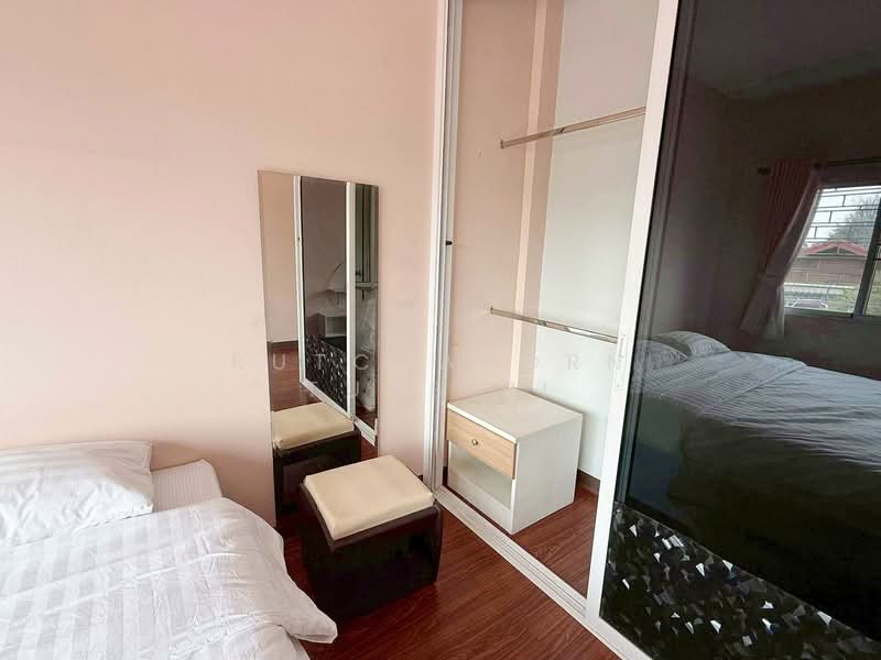 ทาวน์เฮ้าส์ให้เช่า – ใกล้ 89 พลาซ่า เพียง 5 นาที ค่าเช่า 15,000 บาท / เดือน รหัสทรัพย์ : No.15H859, Chiang Mai, Nong Hoi, Muang Chiang Mai, Chiang Mai, 3 Bedrooms, 100 sqm, Townhouse For Rent, by Rutchaporn Tunsiri, 500271977 - DDproperty.com