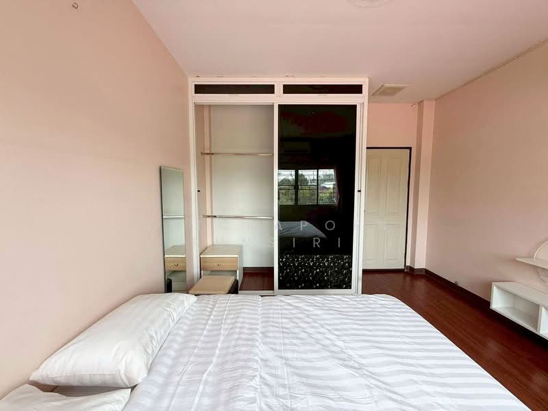 ทาวน์เฮ้าส์ให้เช่า – ใกล้ 89 พลาซ่า เพียง 5 นาที ค่าเช่า 15,000 บาท / เดือน รหัสทรัพย์ : No.15H859, Chiang Mai, Nong Hoi, Muang Chiang Mai, Chiang Mai, 3 Bedrooms, 100 sqm, Townhouse For Rent, by Rutchaporn Tunsiri, 500271977 - DDproperty.com