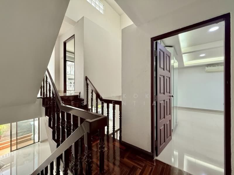 Leo Classic Place, Bangkok, Khlong Tan Nua, Watthana, Bangkok, 3 Bedrooms, 250 sqm, Townhouse For Rent, by Bangkok Residential, 500271979 - DDproperty.com