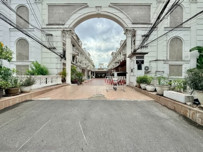 Leo Classic Place, Bangkok, Khlong Tan Nua, Watthana, Bangkok, 3 Bedrooms, 250 sqm, Townhouse For Rent, by Bangkok Residential, 500271979 - DDproperty.com
