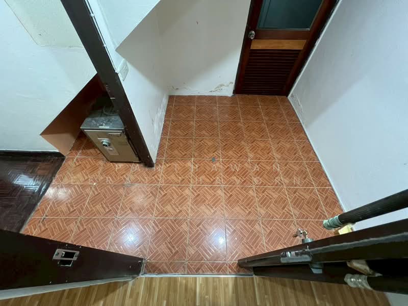 ให้เช่าด่วน ทาวน์โฮม 3 ชั้น ใกล้โรงพยาบาลวิชัยยุทธ์ ตรงข้ามโลตัส, Bangkok, Phaya Thai, Phaya Thai, Bangkok, 3 Bedrooms, 220 sqm, Townhouse For Rent, by Panthawan Keeratithavornanan, 500271981 - DDproperty.com