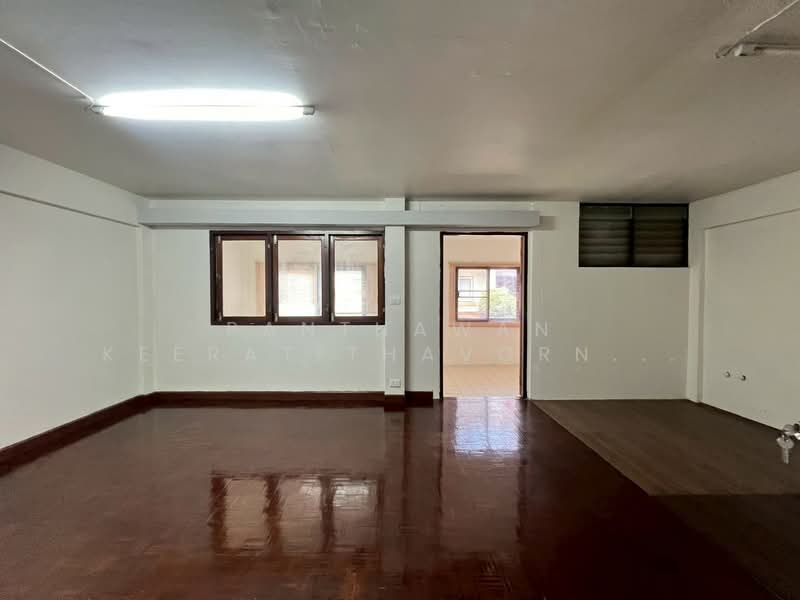 ให้เช่าด่วน ทาวน์โฮม 3 ชั้น ใกล้โรงพยาบาลวิชัยยุทธ์ ตรงข้ามโลตัส, กรุงเทพ, พญาไท, พญาไท, กรุงเทพ, 220 ตร.ม., ทาวน์เฮ้าส์ ให้เช่า, โดย Panthawan Keeratithavornanan, 500271981 - DDproperty.com