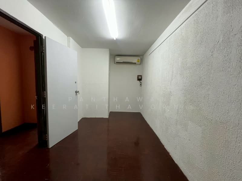 ให้เช่าด่วน ทาวน์โฮม 3 ชั้น ใกล้โรงพยาบาลวิชัยยุทธ์ ตรงข้ามโลตัส, กรุงเทพ, พญาไท, พญาไท, กรุงเทพ, 220 ตร.ม., ทาวน์เฮ้าส์ ให้เช่า, โดย Panthawan Keeratithavornanan, 500271981 - DDproperty.com